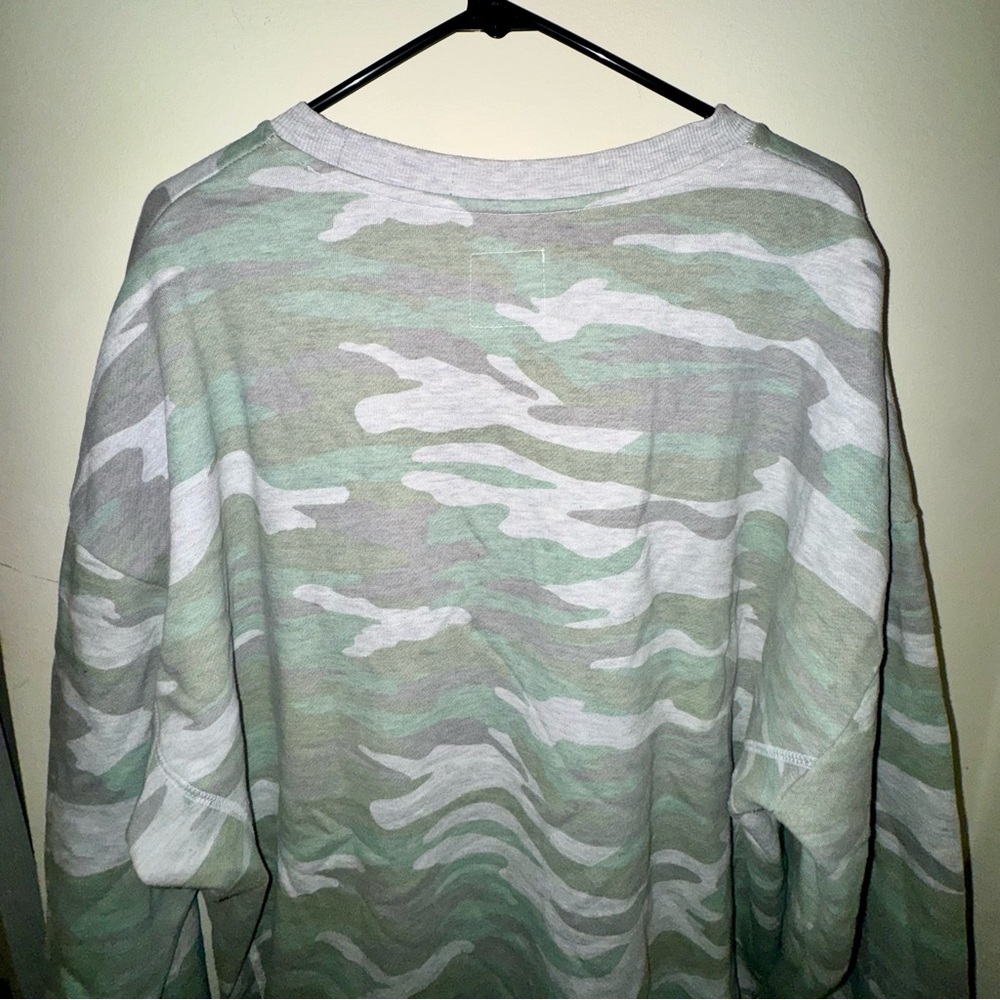 Reflex Women's Camouflage Sweatshirt - Green and Gray - Picture 7 of 8